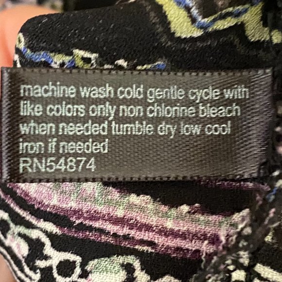 The Limited Long Sleeve Blouse Paisly Print Women's Size Medium V-Neck - Picture 6 of 6